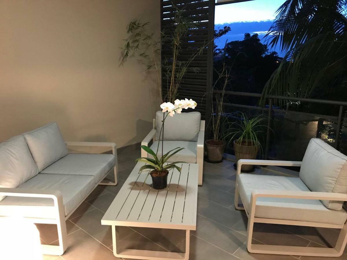 100 Rue Suffren Appartement Saint Pierre Buitenkant foto